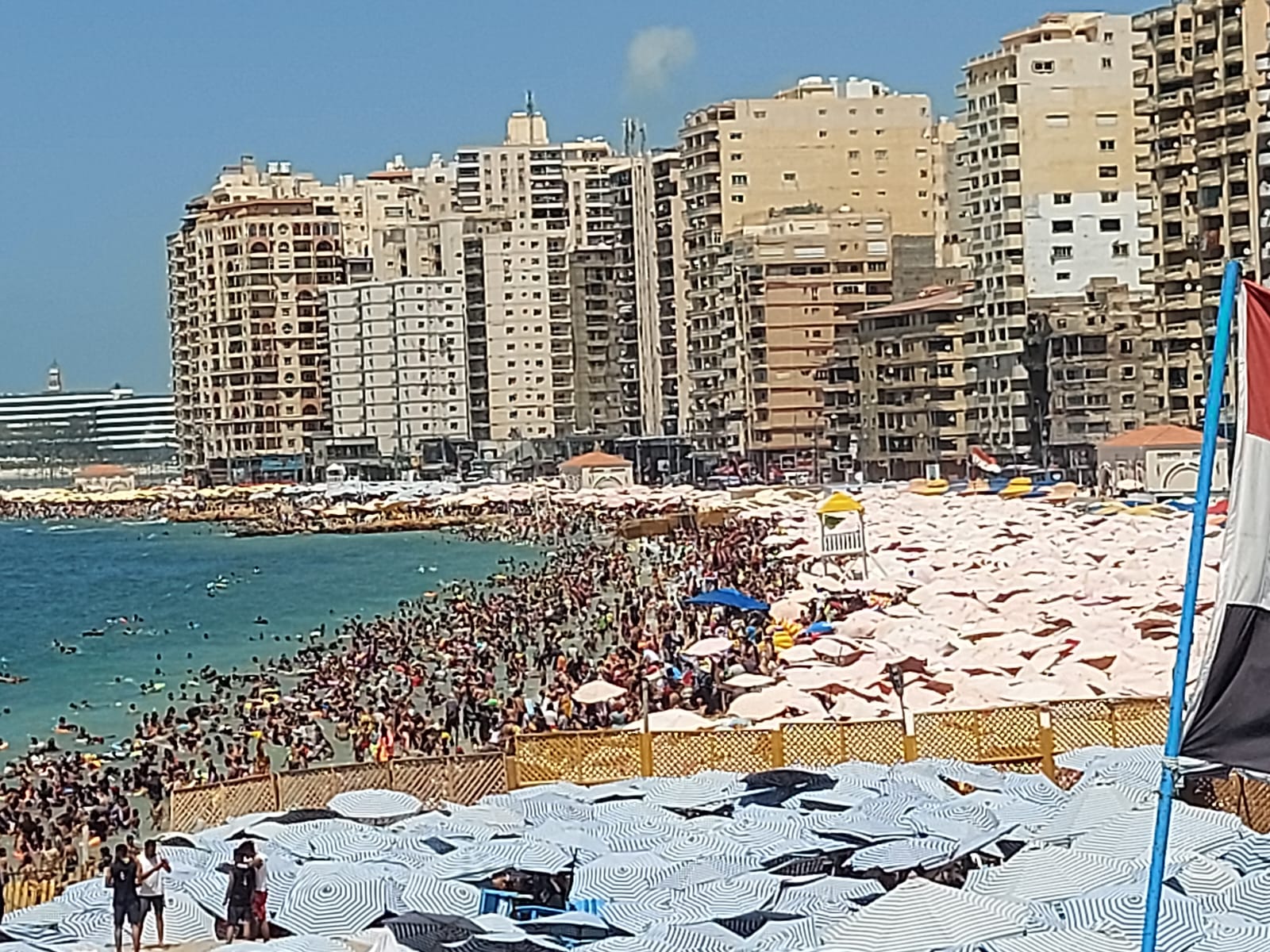 اقبال كبير جدا7 اقبال كبير جدا7