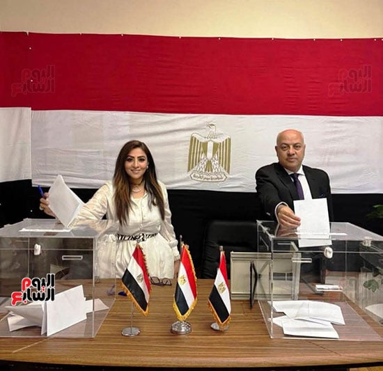 السفير-المصرى-وحرمه-يديليان-بصوتيهما-فى-النرويج السفير-المصرى-وحرمه-يديليان-بصوتيهما-فى-النرويج