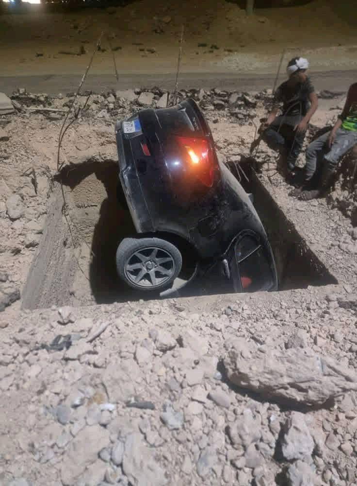سقوط سيارة بداخلها زوجان فى حفرة بحدائق أكتوبر (6)