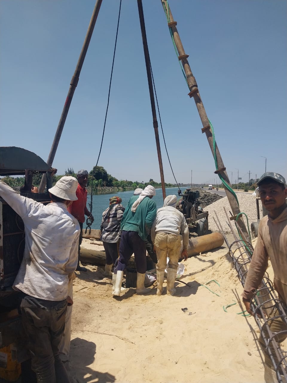 جانب من عمليات الرصف والتطوير (1)