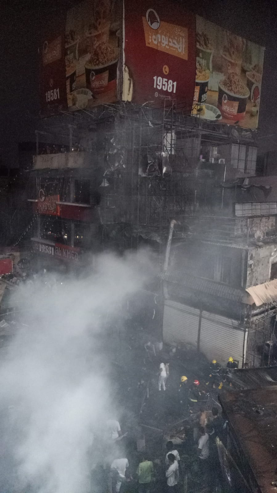 حريق بمحيطة محطة مترو شبرا الخيمة (9)