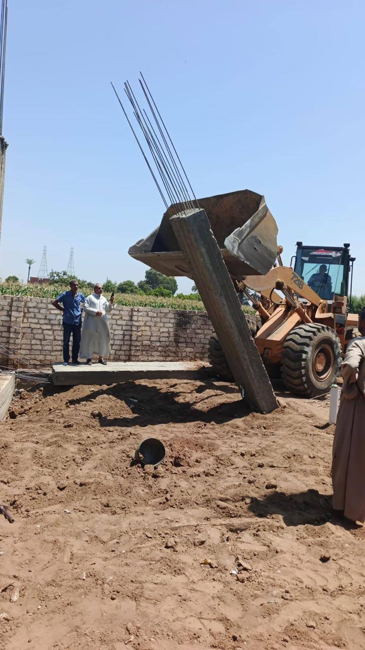 تعدى على الأراضى