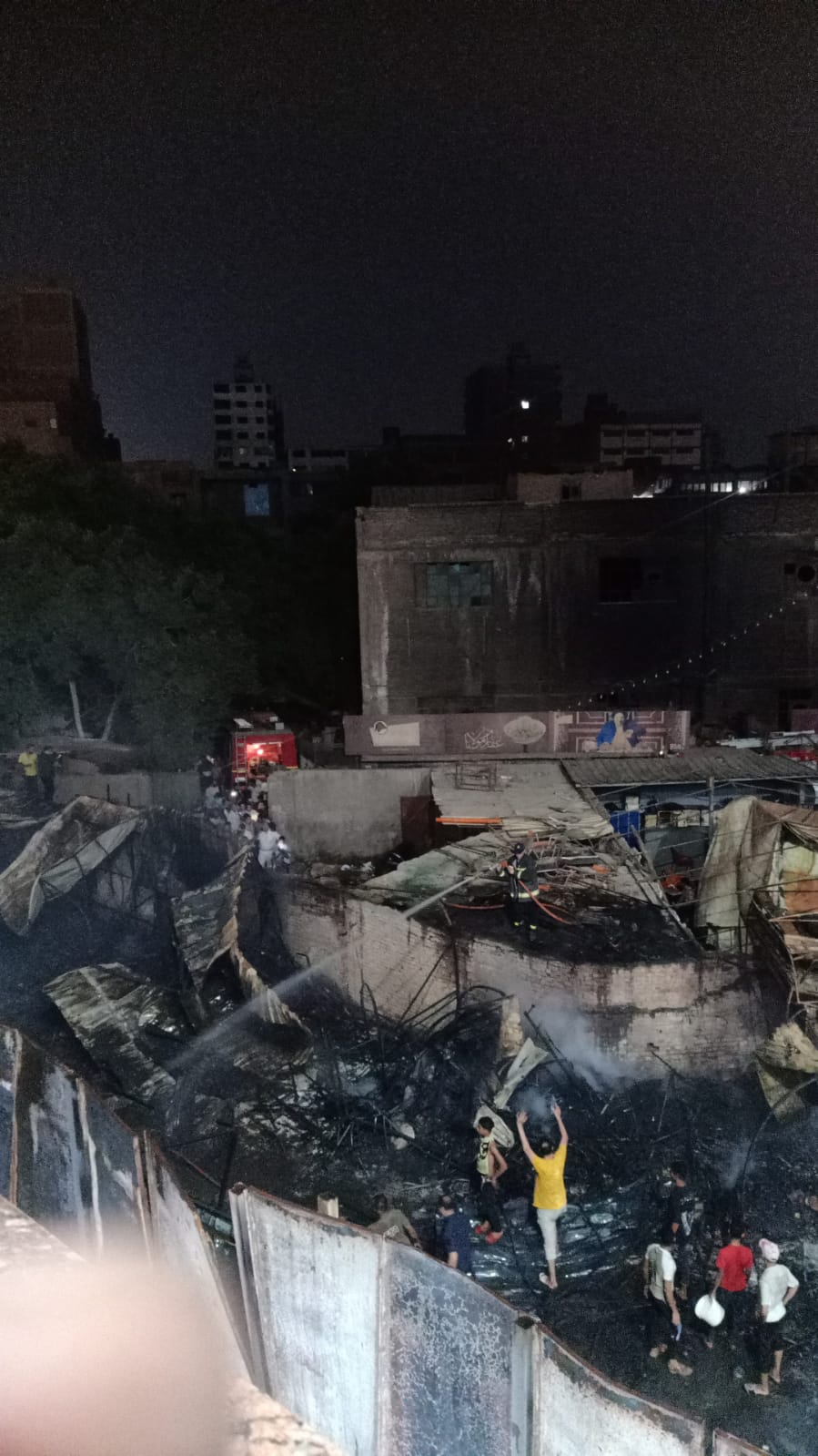 حريق بمحيطة محطة مترو شبرا الخيمة (4)