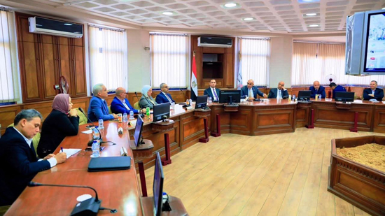 الوزير محمد عبد اللطيف (2)