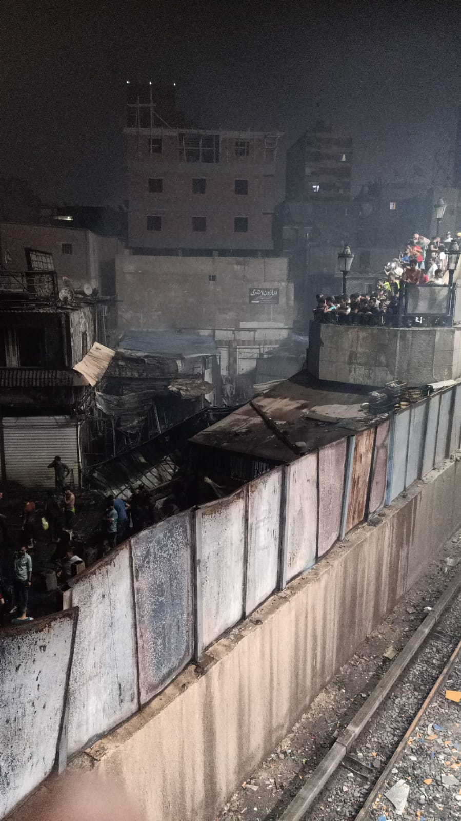 حريق بمحيطة محطة مترو شبرا الخيمة (1)