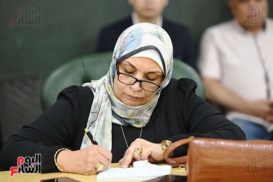 الحضور بالصالون الحضور بالصالون