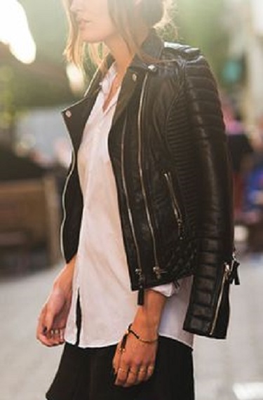 الجاكيت الجلد