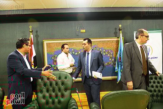 صالون لجنة الشئون العربية بالصحفيين صالون لجنة الشئون العربية بالصحفيين