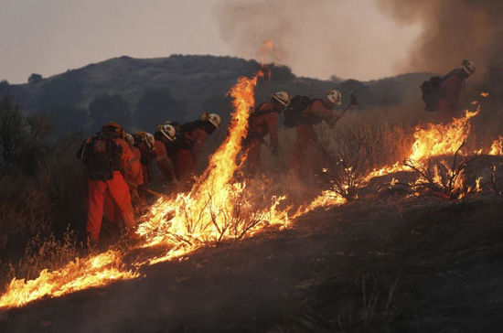 اشتعال حريق كانيون (1)