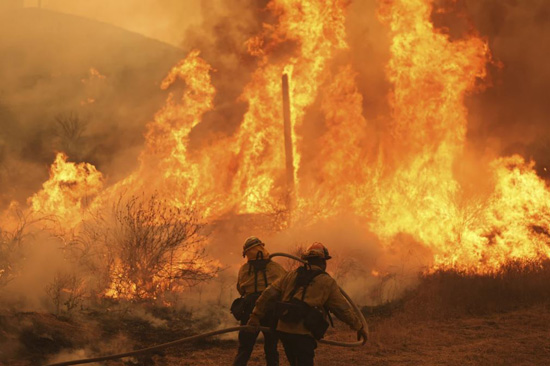 اشتعال حريق كانيون (3)