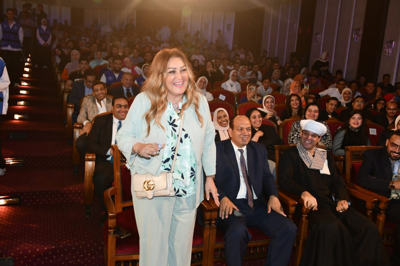 نهال عنبر