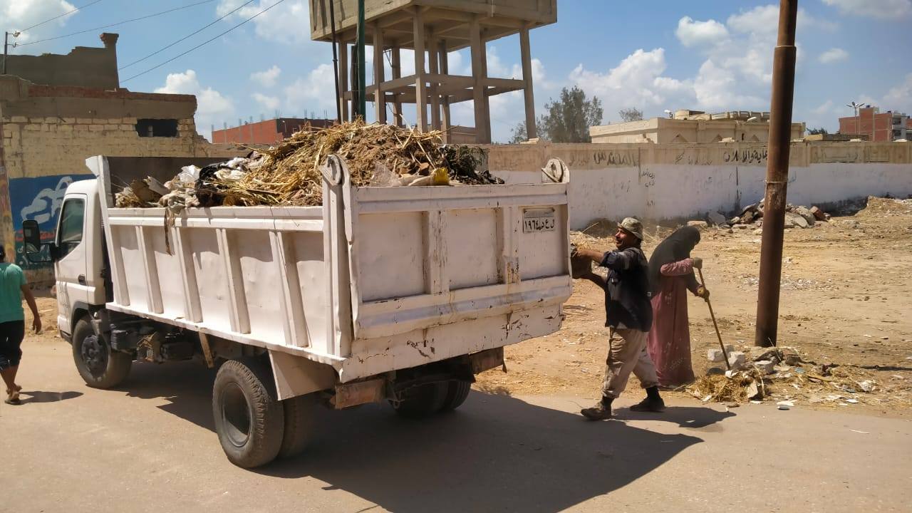 نقل القمامة بمدينة سيدي غازي