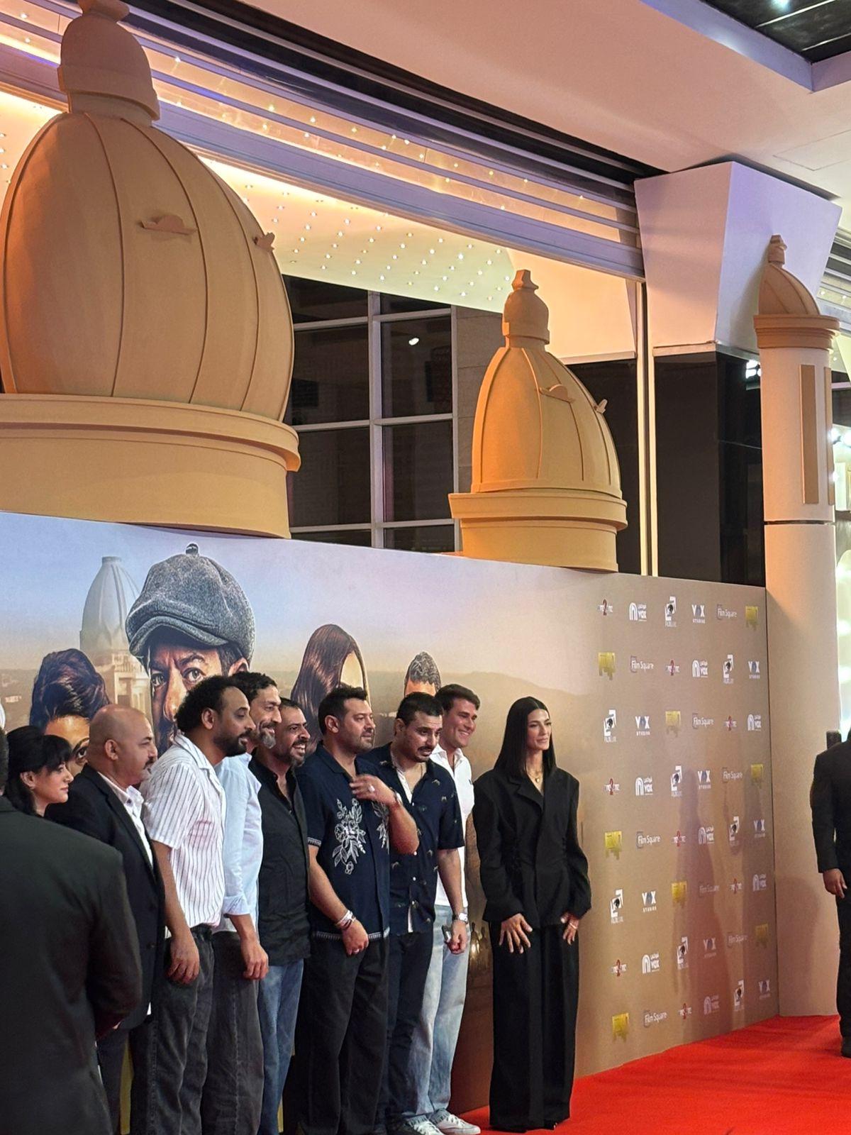 عمرو يوسف ودينا الشربينى وأبطال درويش يحتفلون بالعرض الخاص فى أكتوبر (2)