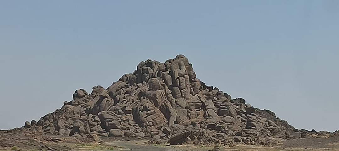 بها طبيعة خلابة 