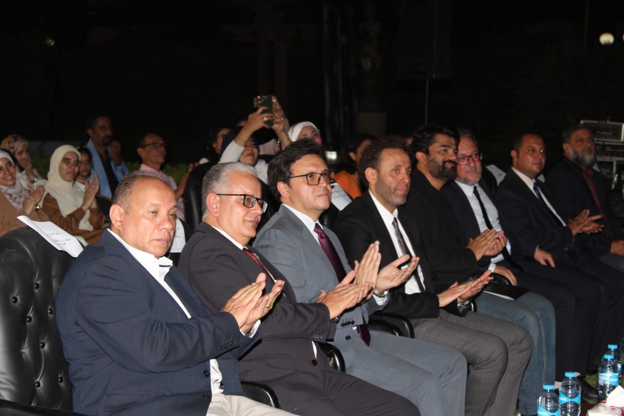 تكرم الفائزين بمسابقة الهوية البصرية لحديقة الزهرية بالزمالك (5)