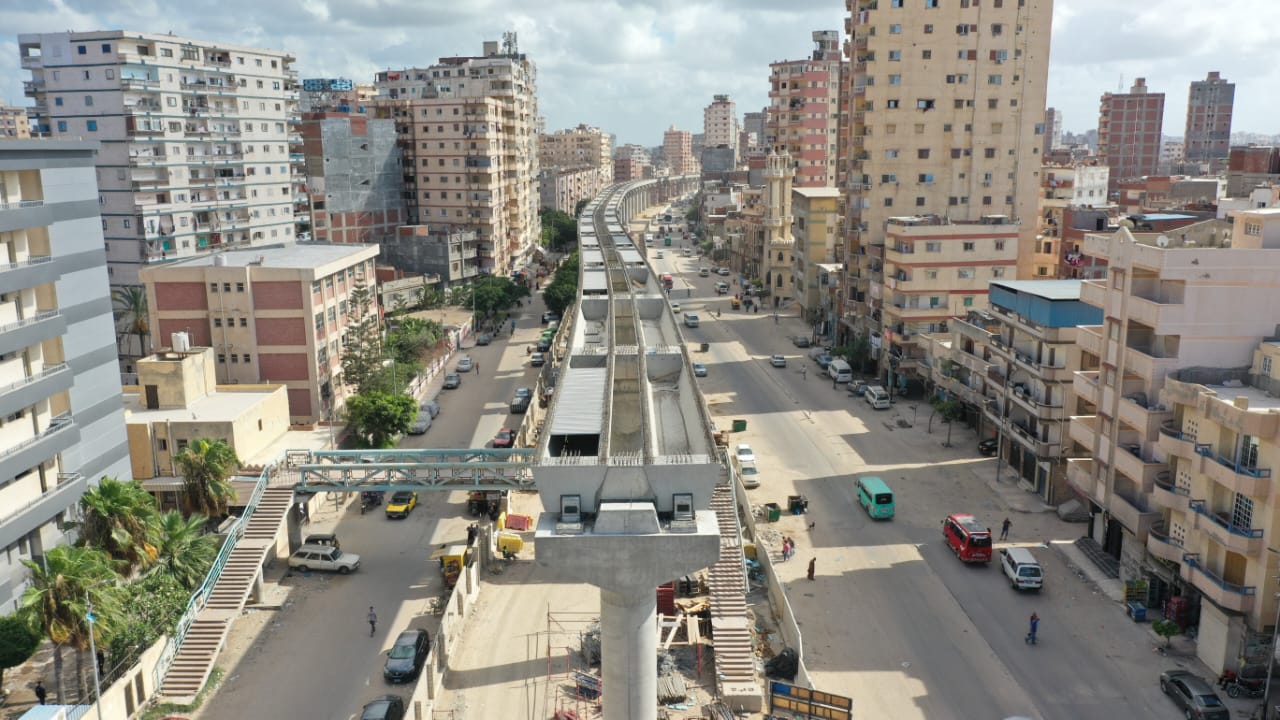 أعمال تركيب الكمرات بمترو الاسكندرية (2)