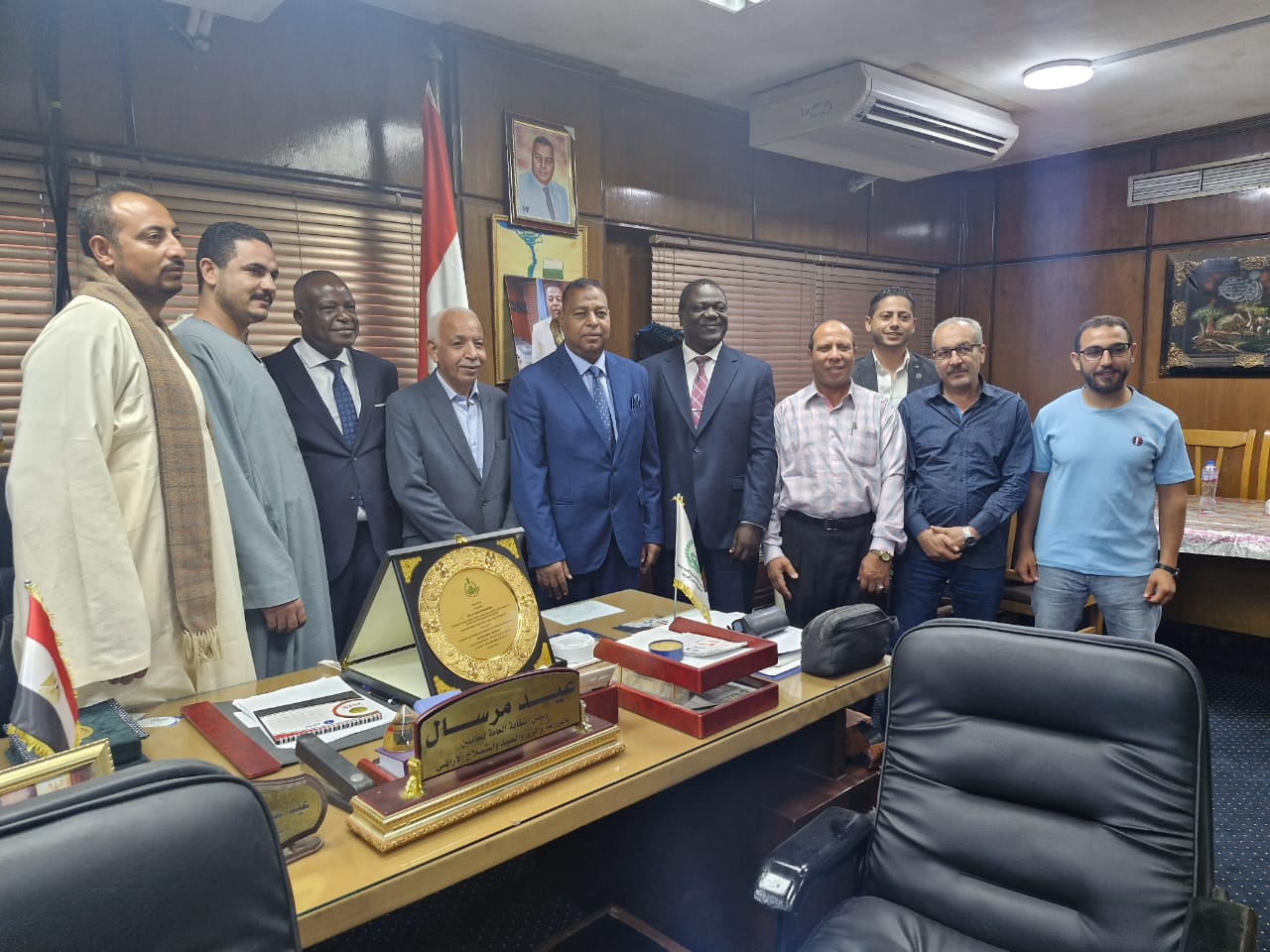 النقابة العامة للعاملين بالزراعة والري والصيد واستصلاح الأراضي تستقبل السفير الكيني بالقاهرة فريد أوتا