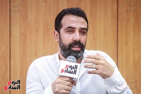 الكاتب هشام أصلان