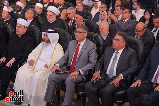 السادة الحضور