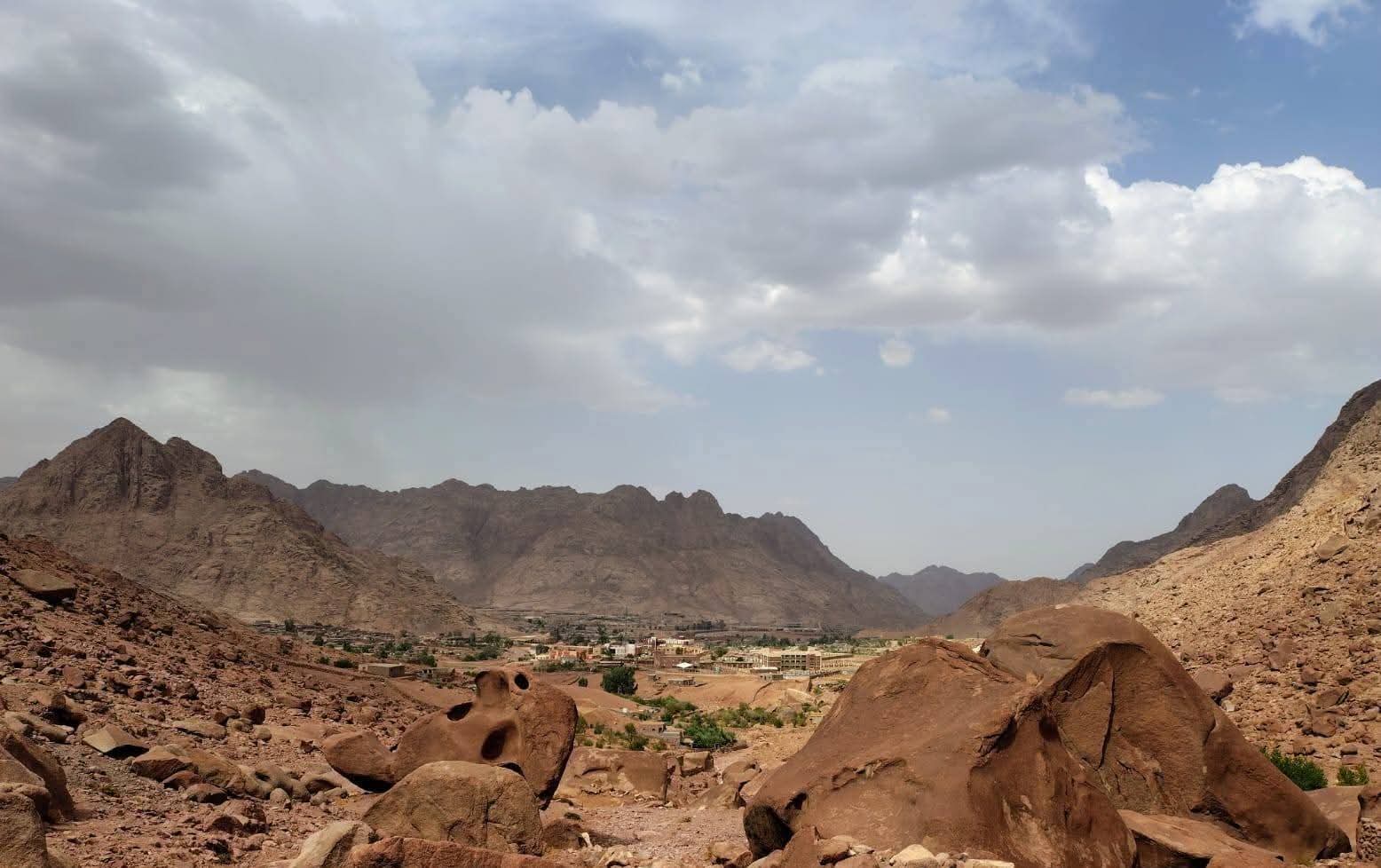 الغيوم تغطي سماء كاترين الغيوم تغطي سماء كاترين