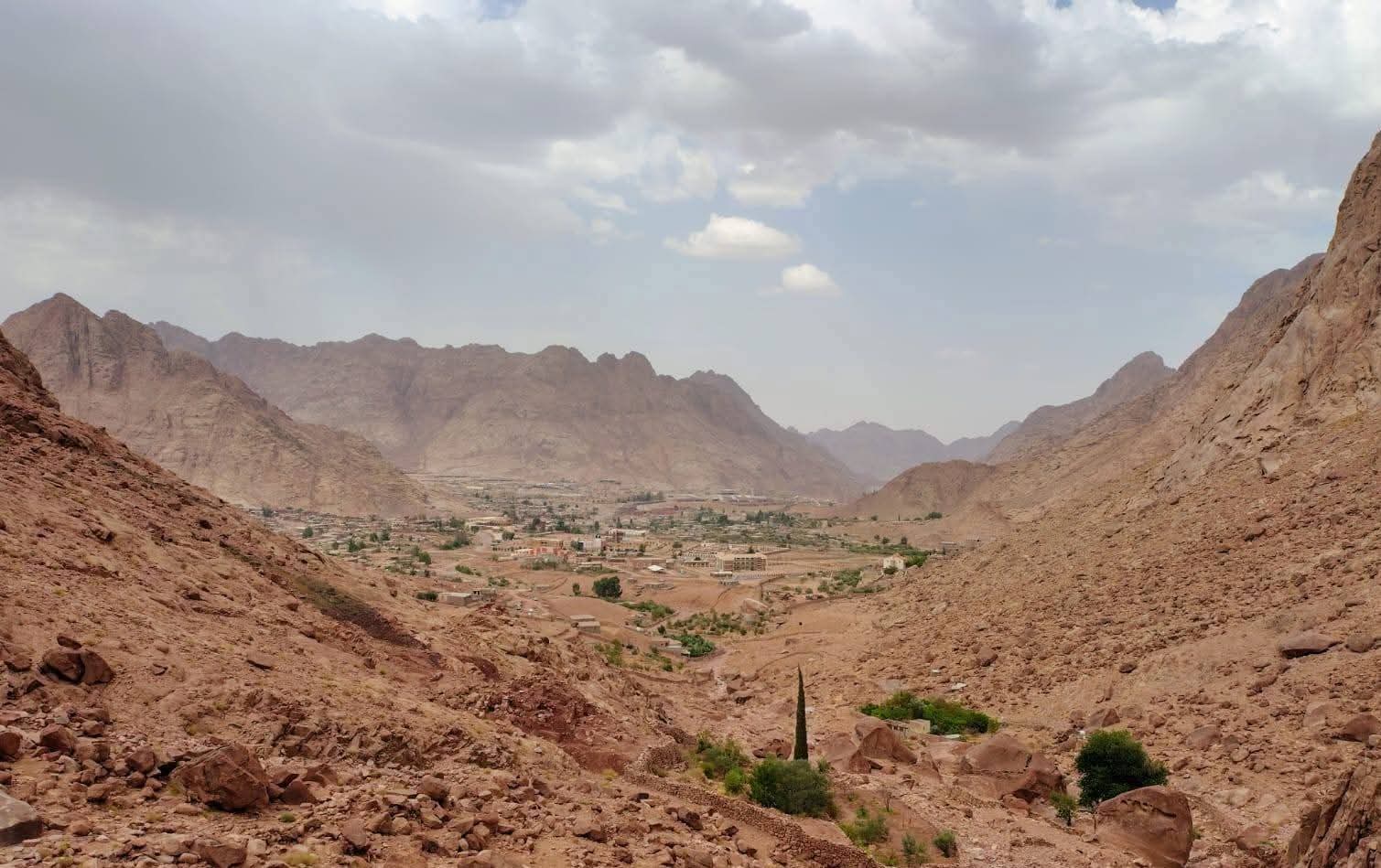 الغيوم تغطى السماء الغيوم تغطى السماء