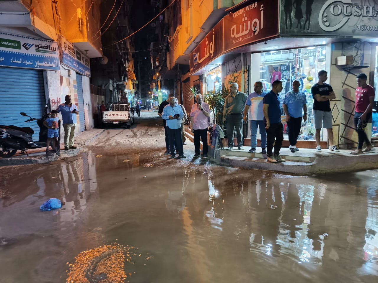 مسئولو الصرف الصحي يتابعون إصلاح كسر خط بالإسكندرية مسئولو الصرف الصحي يتابعون إصلاح كسر خط بالإسكندرية