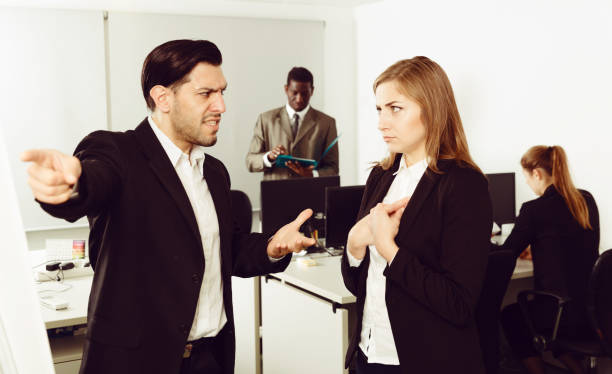 التعامل مع زميل العمل