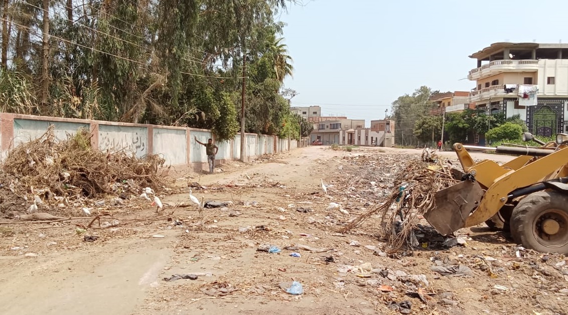 رفع المخلفات بالقرى رفع المخلفات بالقرى