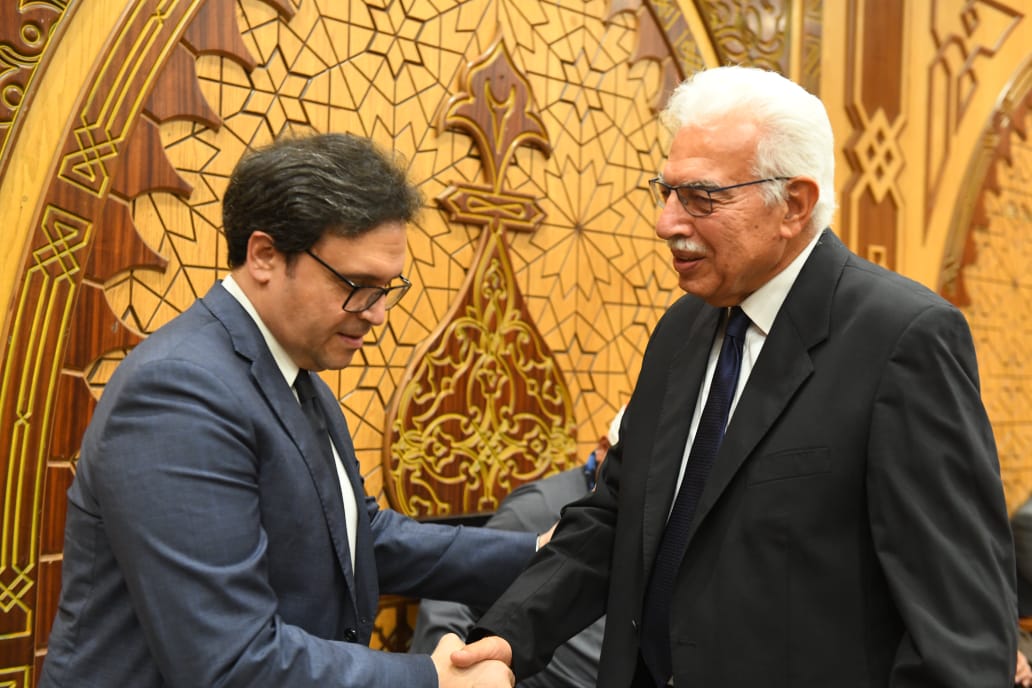 أحمد نظيف مع وزير الثقافة خلال عزاء الدكتور على المصيلحى أحمد نظيف مع وزير الثقافة خلال عزاء الدكتور على المصيلحى