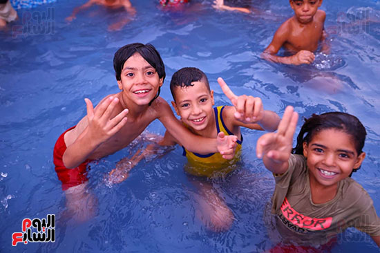 اطفال سعداء اطفال سعداء