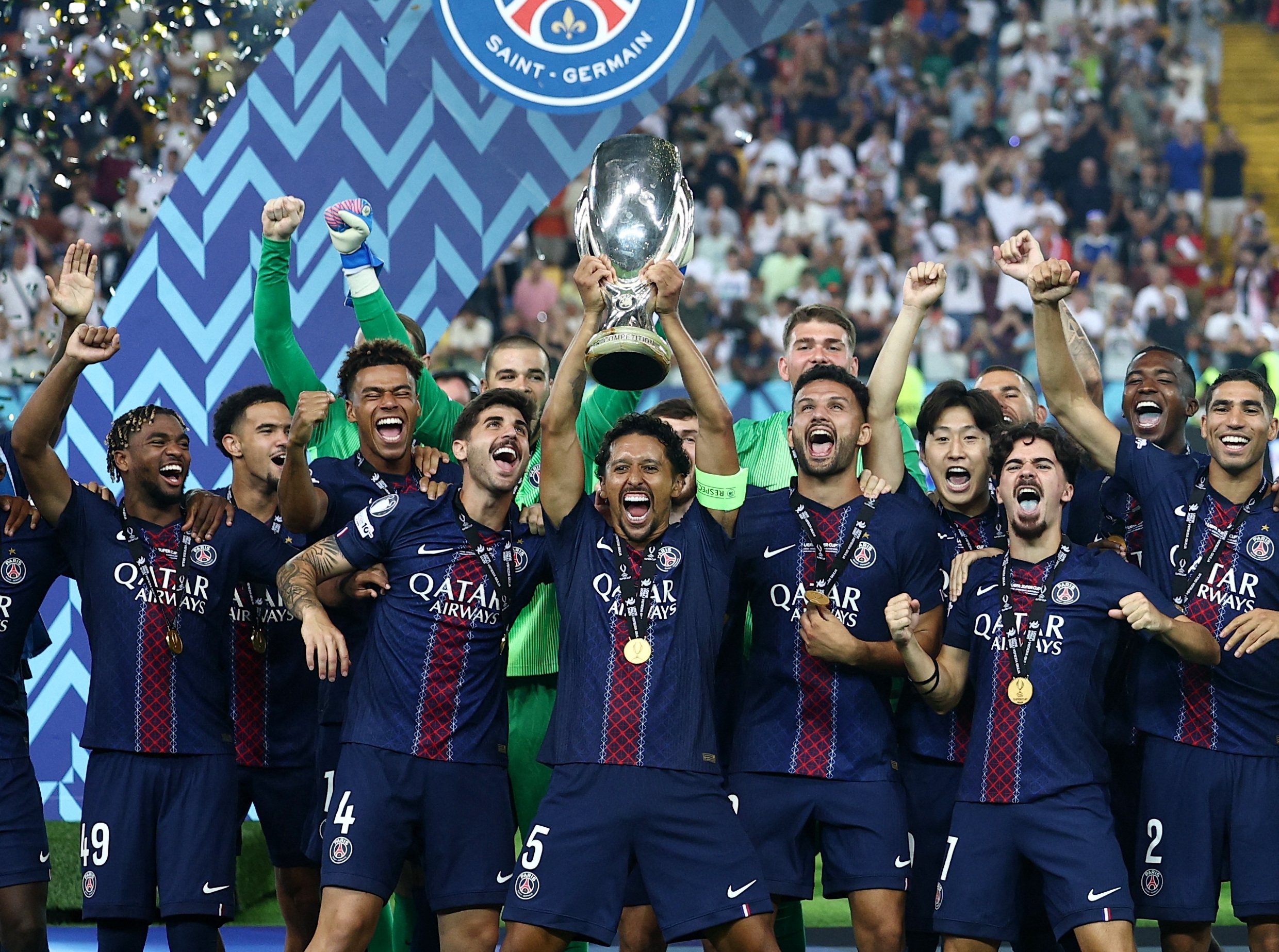تتويج باريس بالدوري الاوروبي (2)