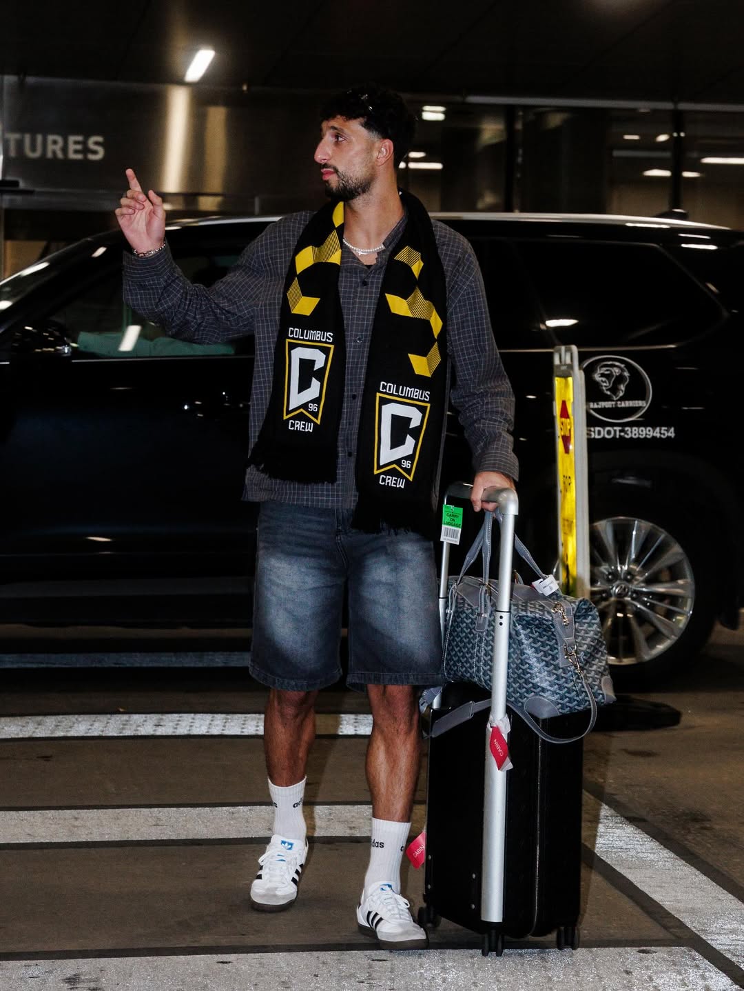Proud, honored, and very excited to start a new chapter with @columbuscrew ⚫️🟡 (1)