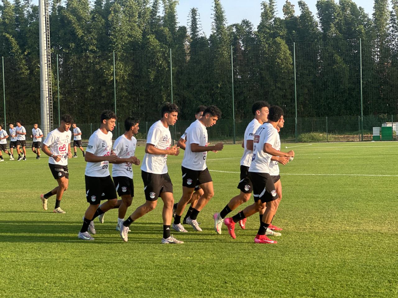 تدريب منتخب الشباب