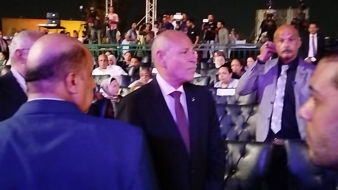 وزير الثقافة ومحافظ القاهرة يصلان الي محكي القلعه للمشاركة في حفل افتتاح مهرجان القلعه (2)