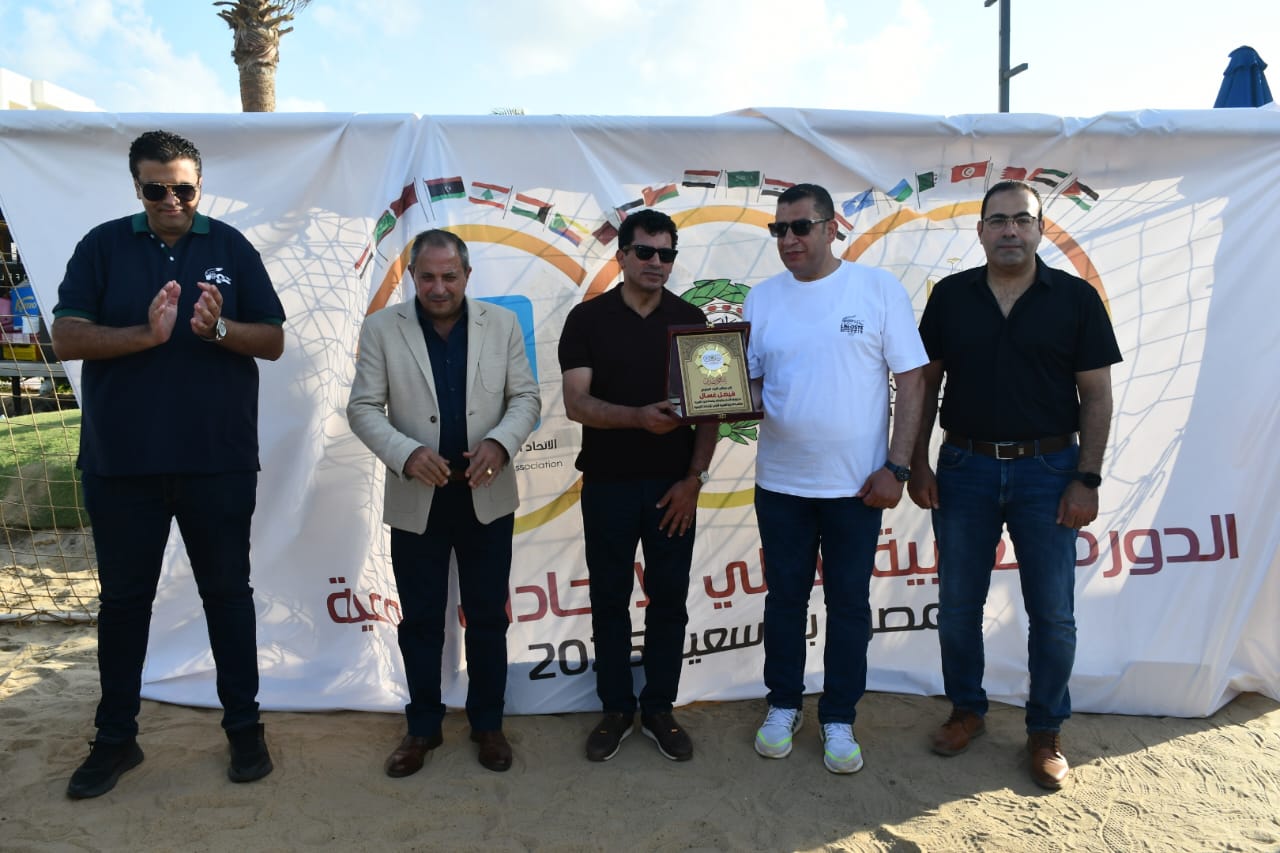 من توزيع الجوائز