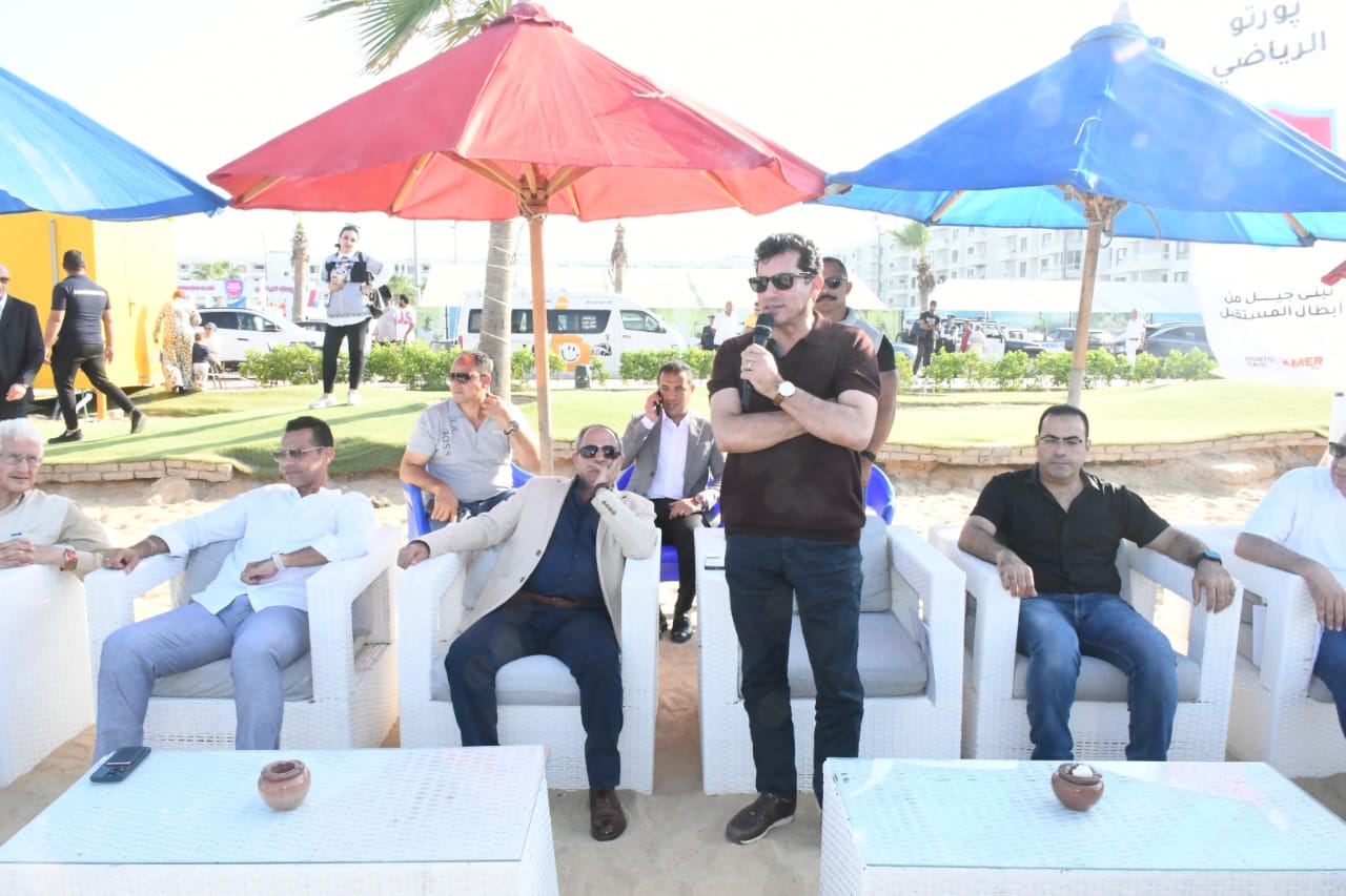 الوزير يلقي كلمة