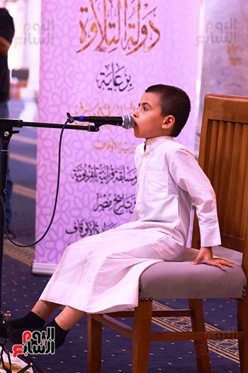 احد المتسابقين فى تصفيات مسابقة دولة التلاوة