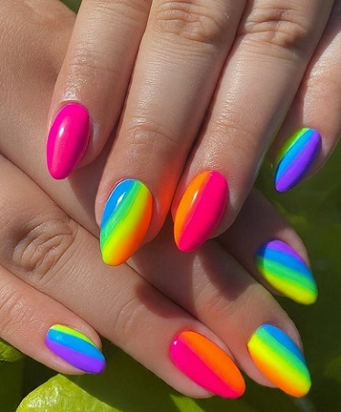 ألوان النيون