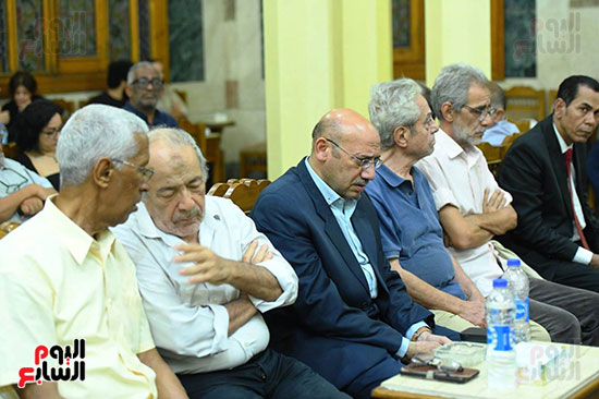 مثقفون وكتاب فى العزاء مثقفون وكتاب فى العزاء