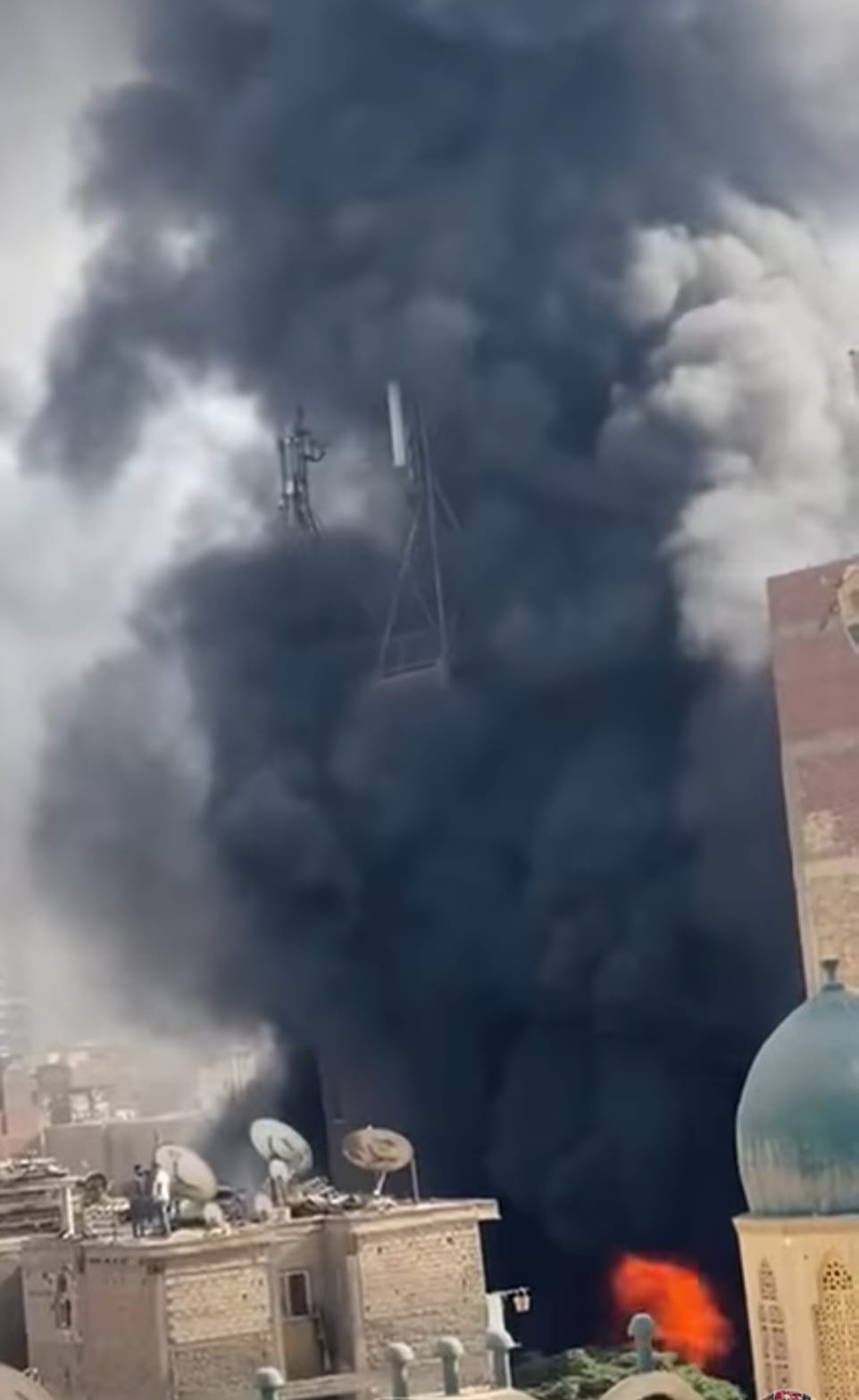 حريق مخزن المواسير البلاستيك (1)