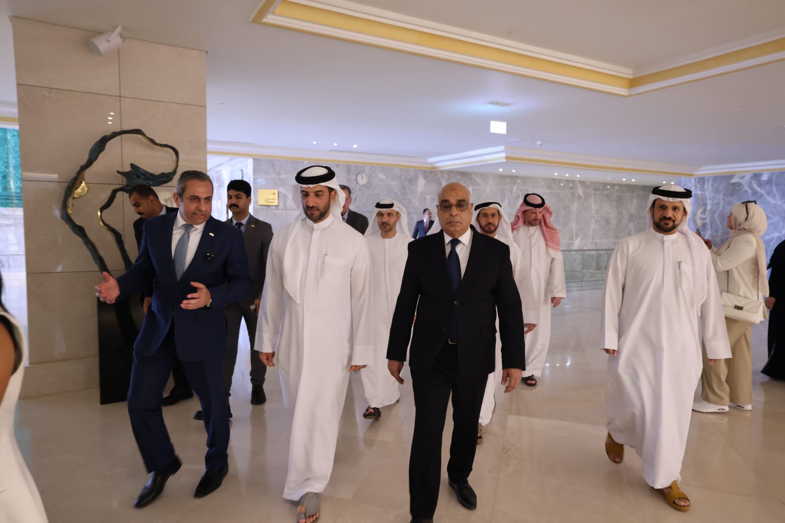 وزير العدل مع الوفد الإماراتي