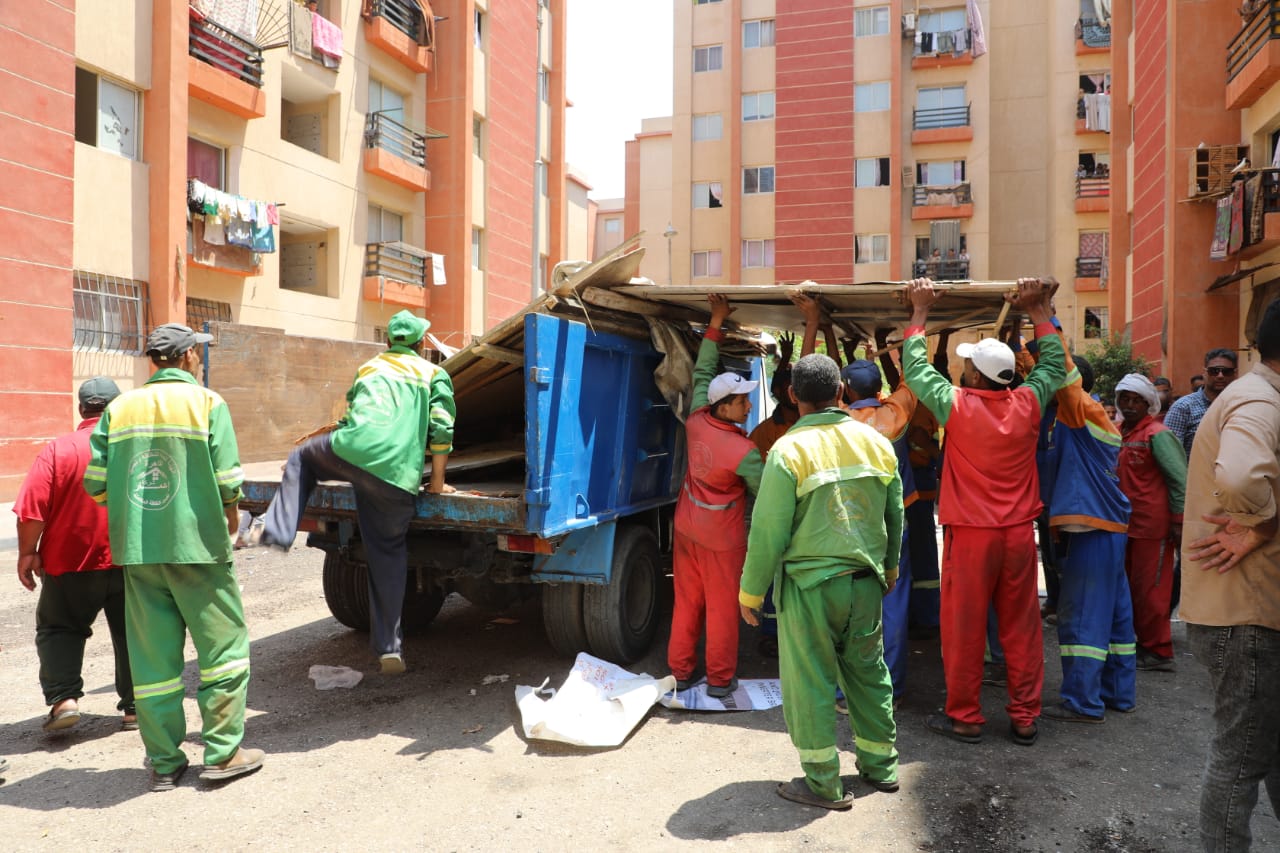 هيئة النظافة تشارك فى الحملة هيئة النظافة تشارك فى الحملة