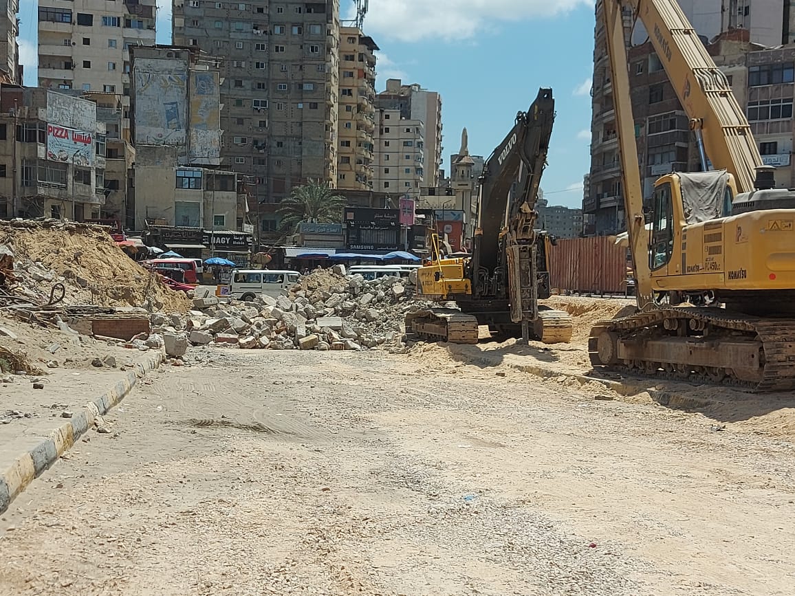 آثار هدم الكوبرى آثار هدم الكوبرى
