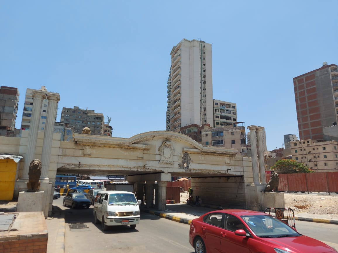 هدم كوبرى المندرة