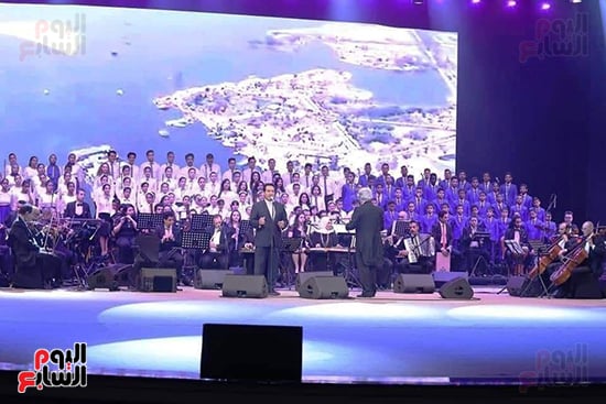 أمنية-صبري-عازفة-بحضور-المطرب-محمد-ثروت أمنية-صبري-عازفة-بحضور-المطرب-محمد-ثروت