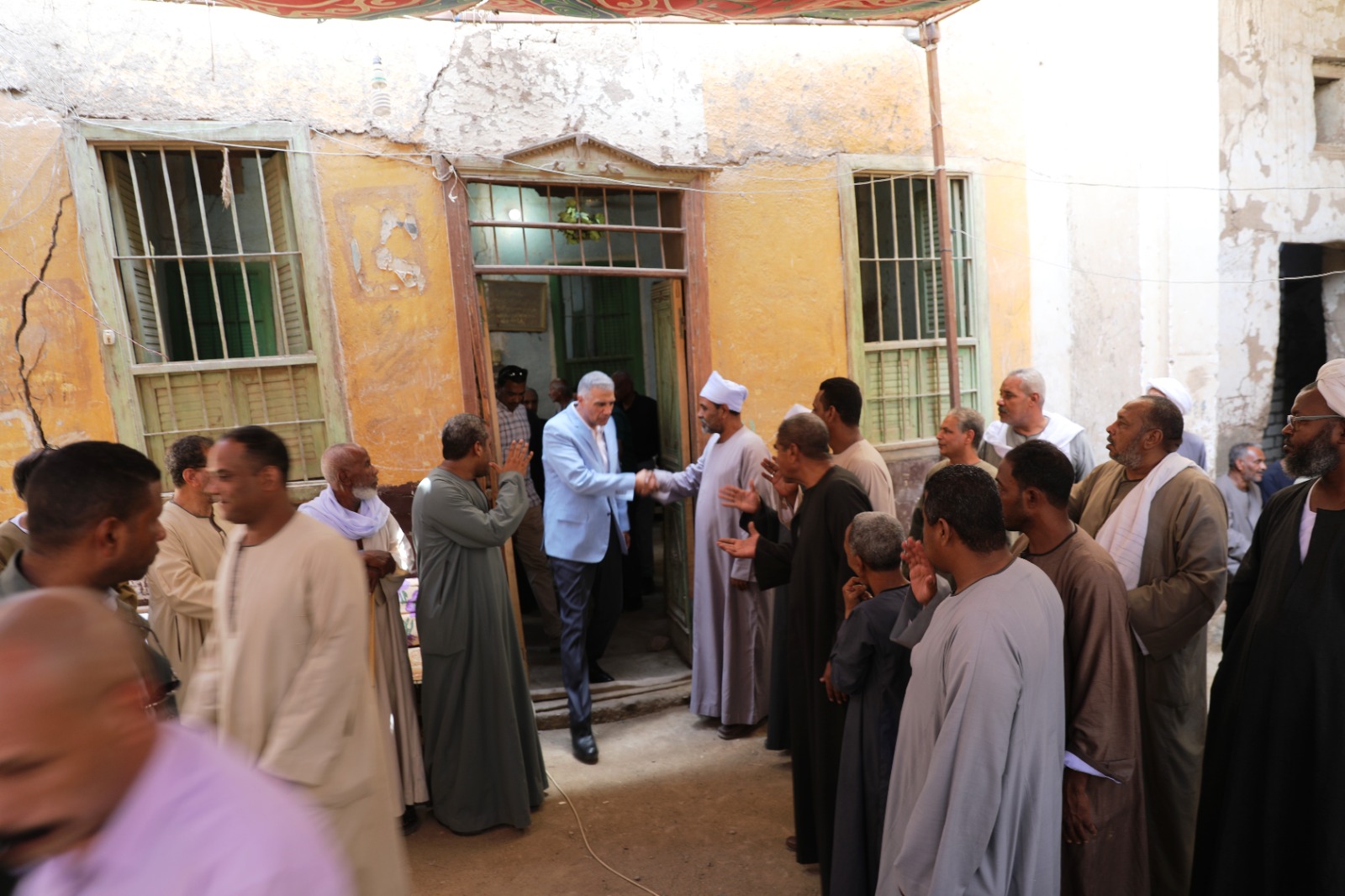 محافظ أسوان محافظ أسوان