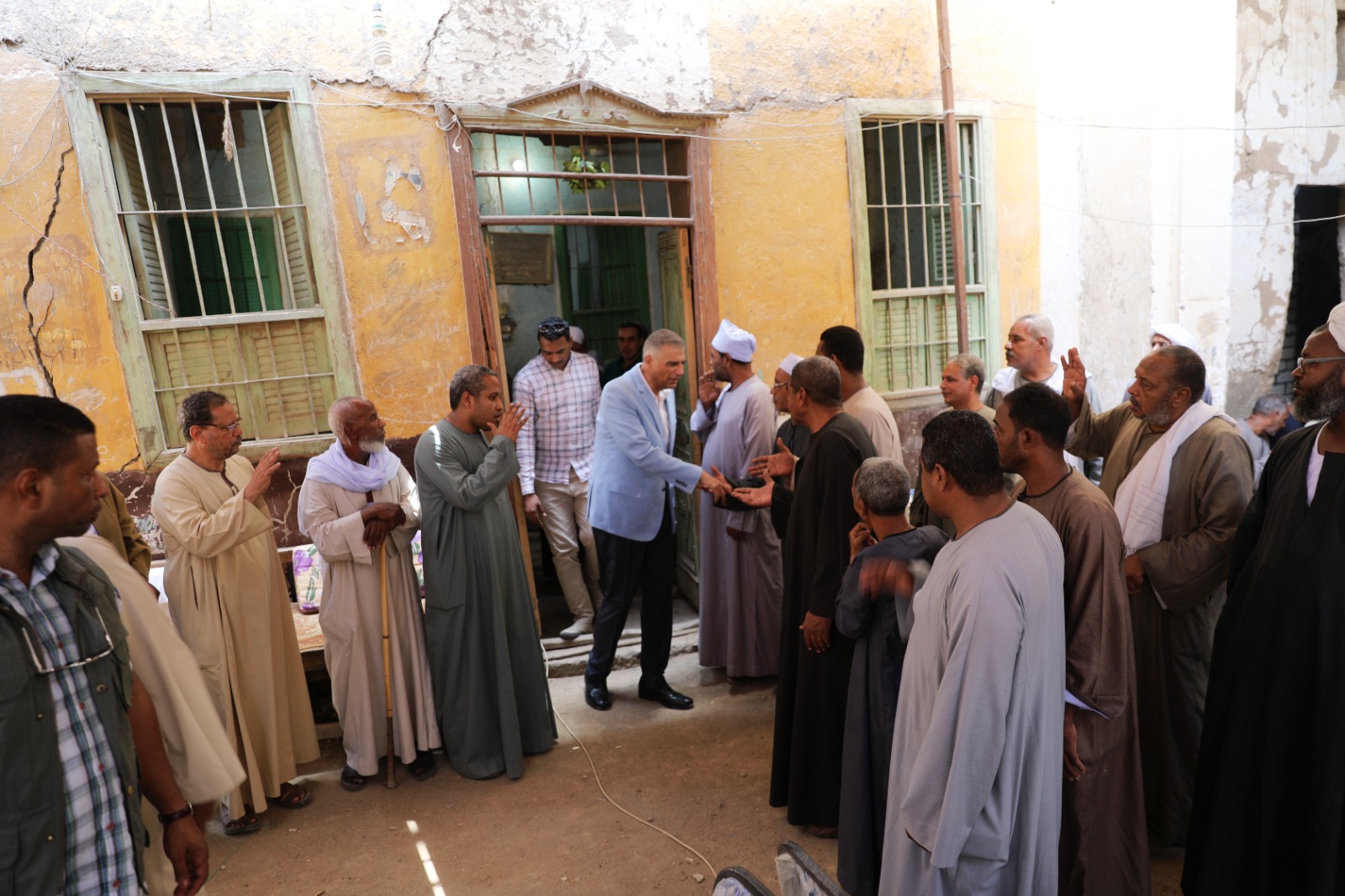 جانب من العزاء جانب من العزاء