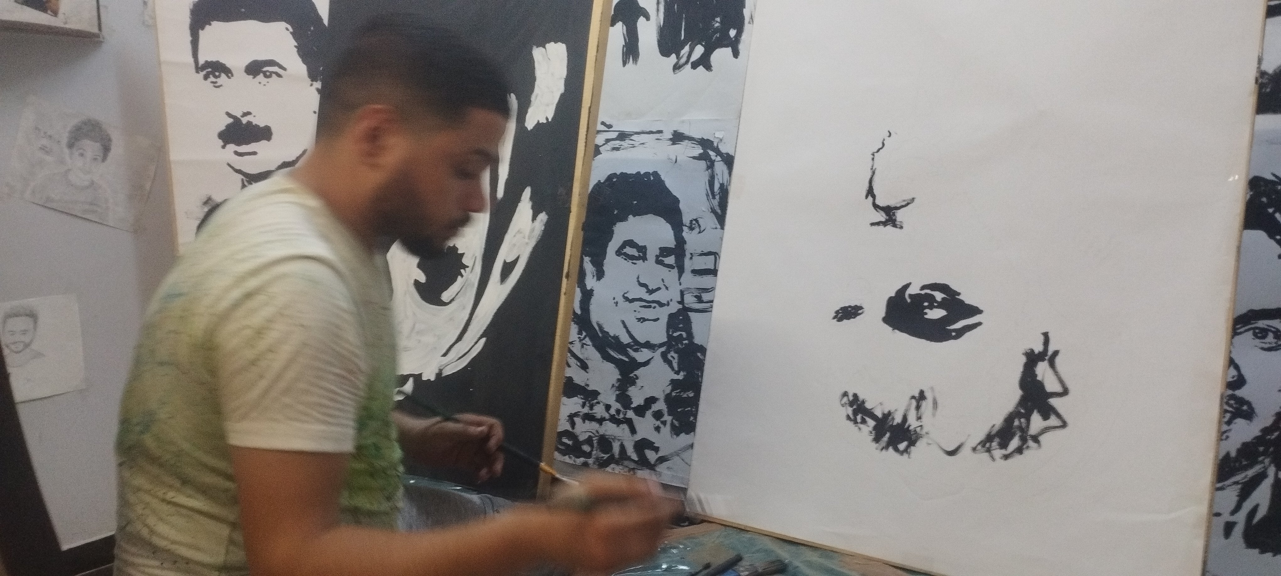 ابانوب خلال الرسم