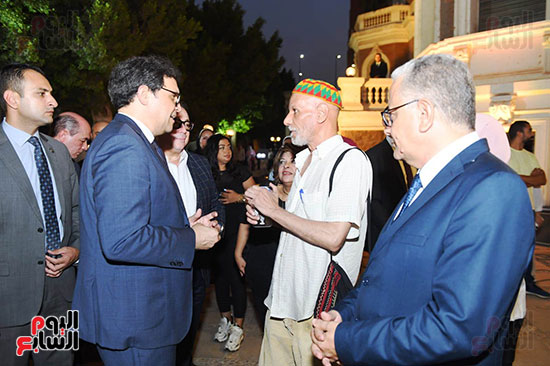وزير الثقافة يفتتح معرض صوت مصر أم كلثوم بمجمع الفنون (13)