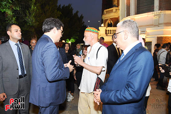 وزير الثقافة يفتتح معرض صوت مصر أم كلثوم بمجمع الفنون (8)